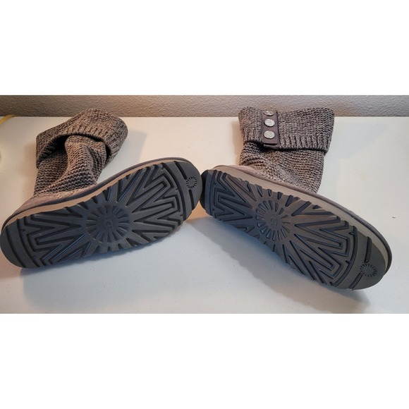 UGG Australia Women's Gray Knit Button Cardy Tall Boots Size 10. - Picture 5 of 13